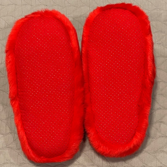 Red Slippers - Picture 4 of 6